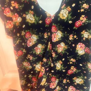 DR2 Women's V-Neck Cap Sleeve Floral Blouse Size S Multicolor Casual